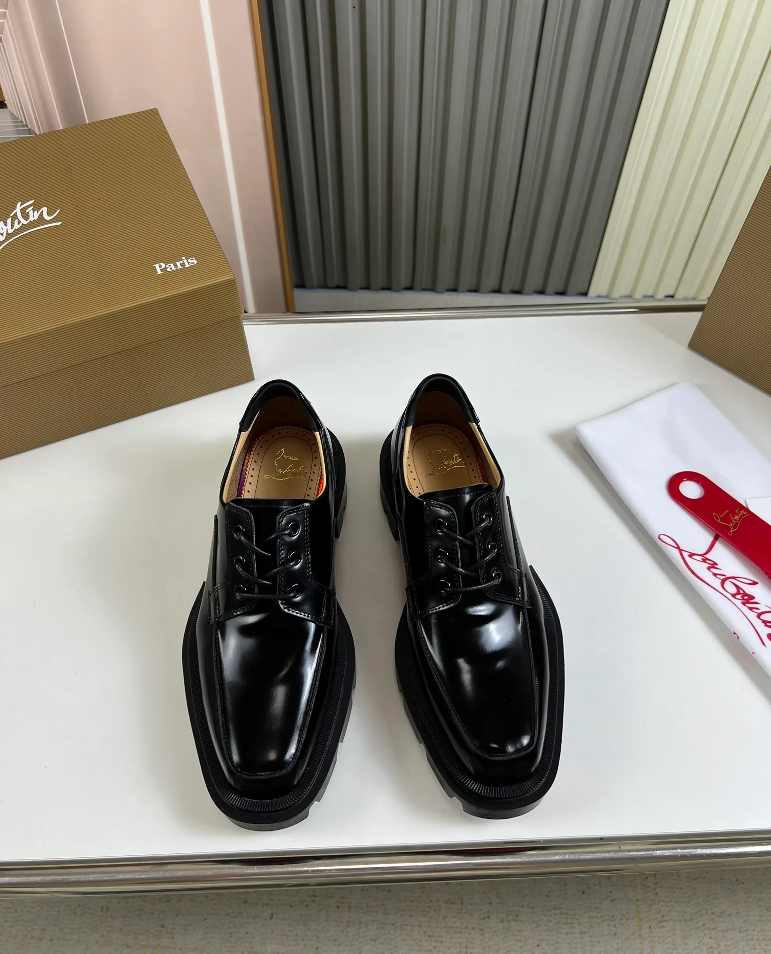 Men's shoes 💰720💰 CL's popular red-soled boots 🆑1:1 original mold, Christian* Louboutin, imported open-edge beaded cowhide leather on the upper + water-dyed cowhide lining, original outsole ⬆️ Wear-resistant and non-slip, full set of counter packaging 🎁38-45 (customized for 45, non-refundable)